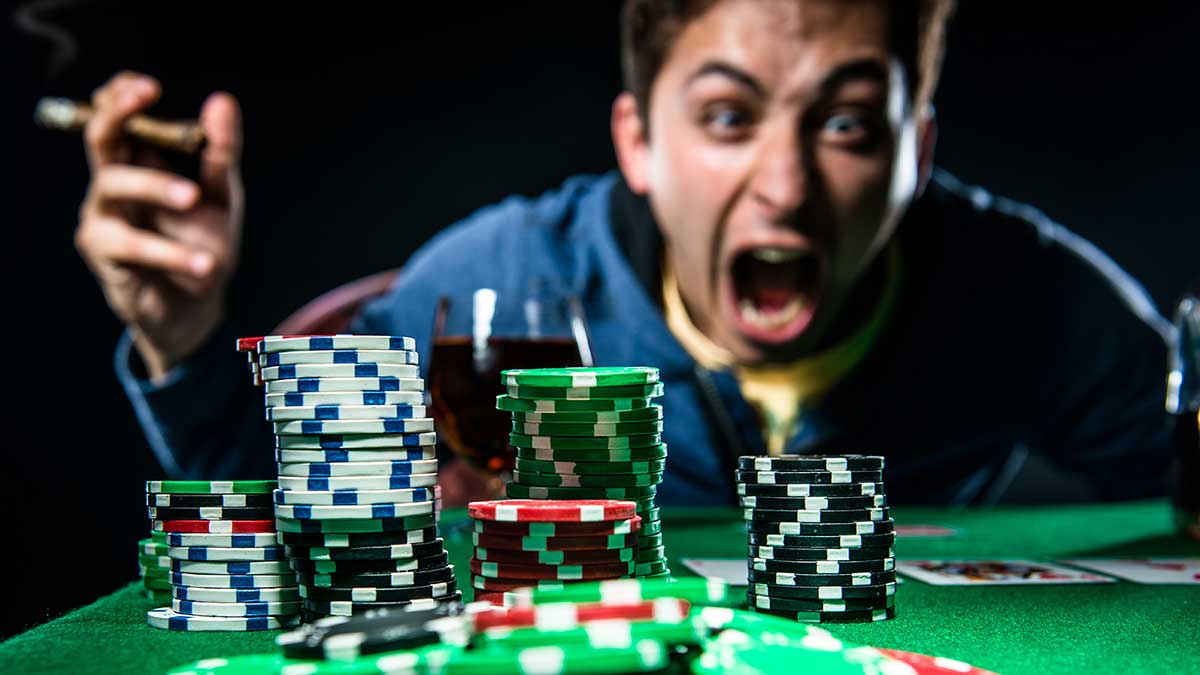 Tilt Poker
